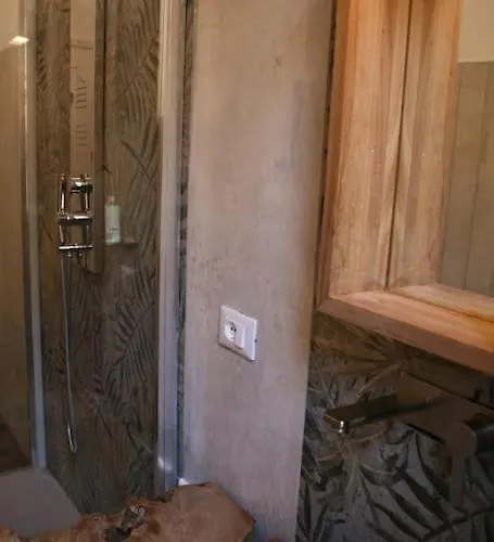 Apartment Great In Great Location *